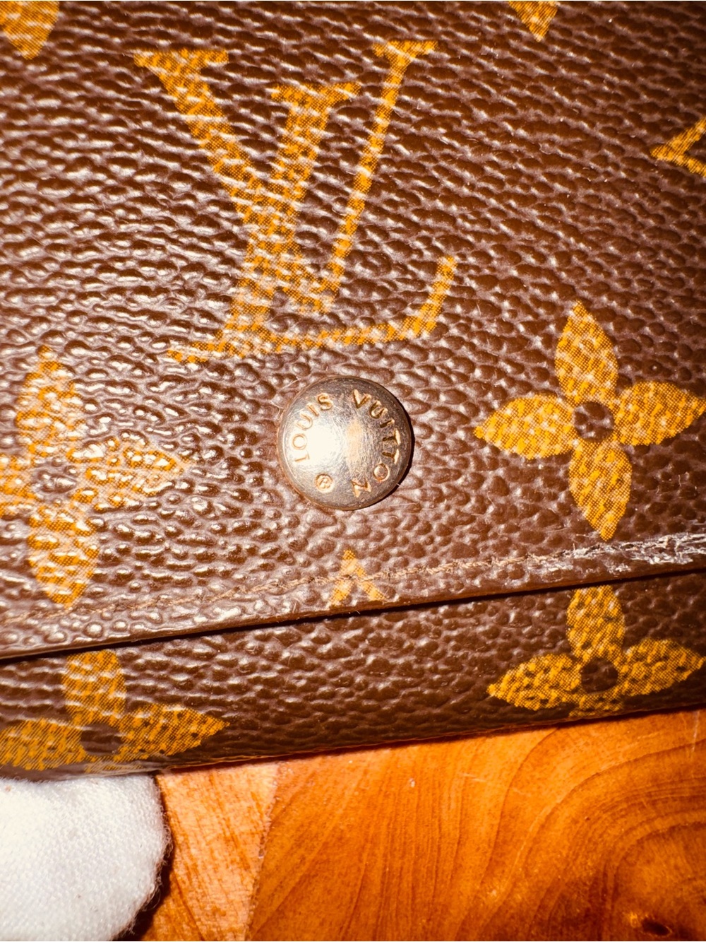 Louis Vuitton
Monogram Pattern Coated Canvas Porte-Monnaie Tresor
Wallet - Picture 6 of 14